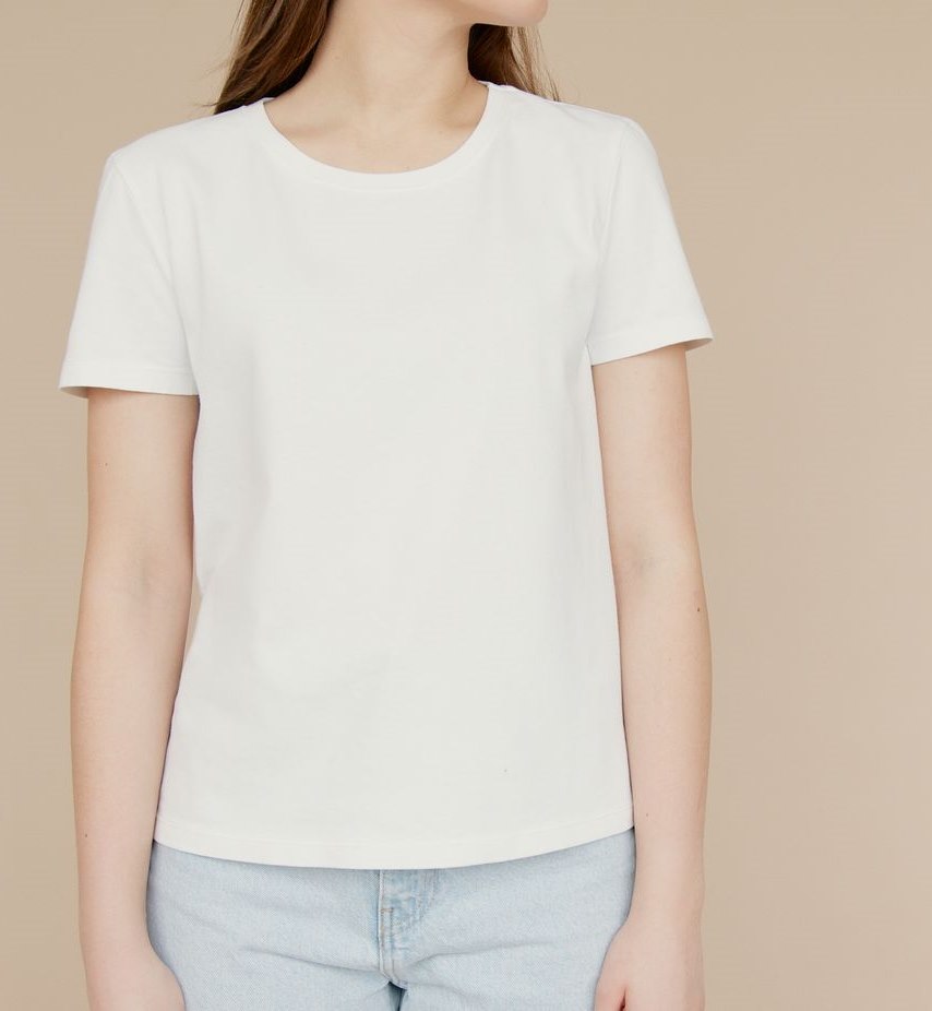 Modelo vestindo camiseta Vista o Céu